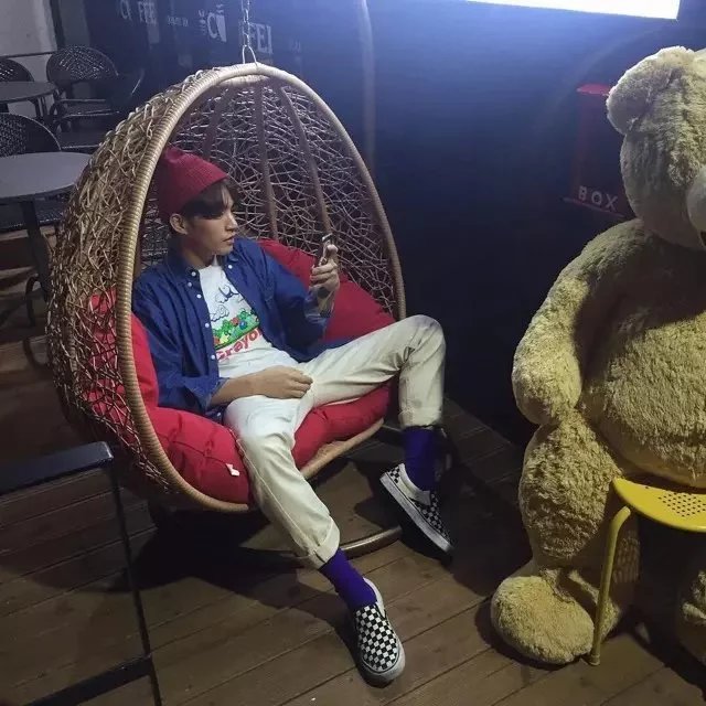 鲍翔惠月