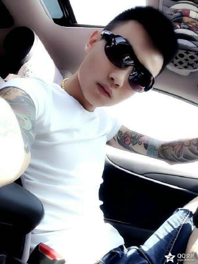 奚凡天伊