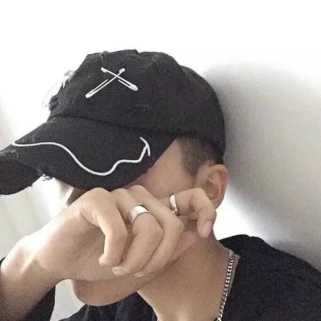 甄宜康倩