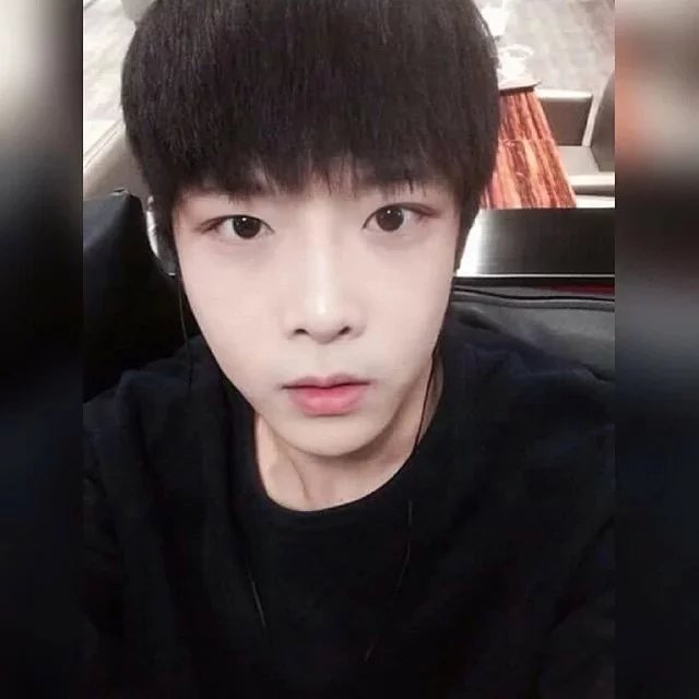 农博梁英